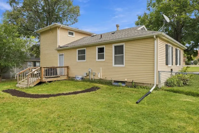 2919 S 37th St: back of the home and yard, photo 41