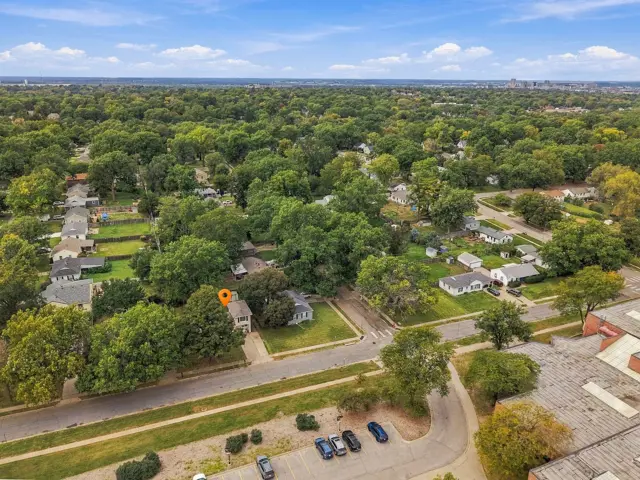 2919 S 37th St: aerial view of the neighborhood, photo 45